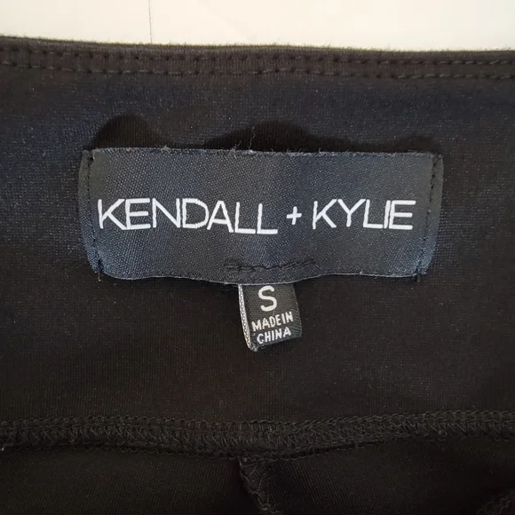 Kendall & Kylie High Waisted Black leggings Size Small - Picture 3 of 7